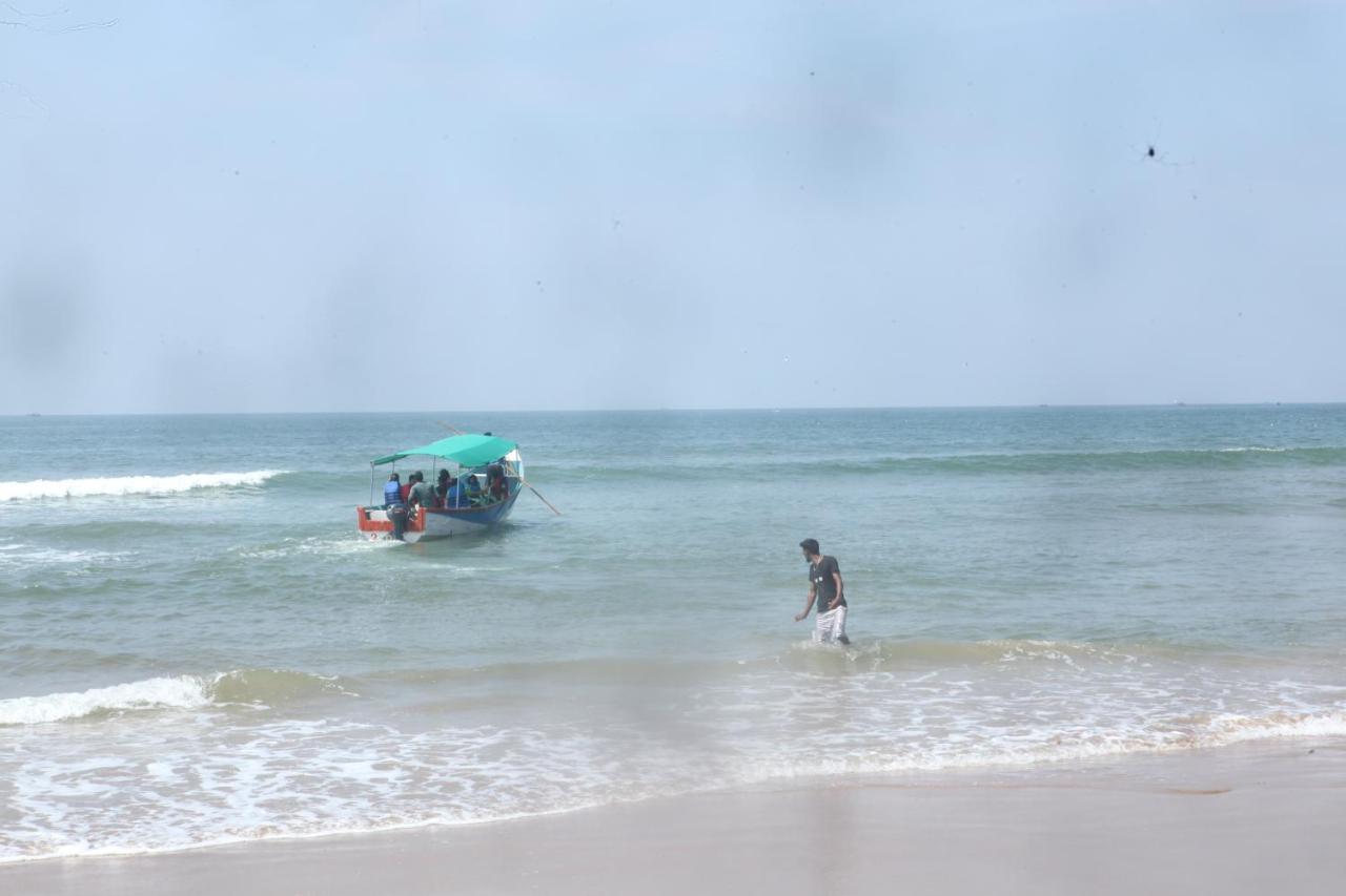 5 Mile Beach Resort Kumta エクステリア 写真